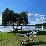 W Osrodku Taurus Nad Jeziorem Lubie Üdülőpark *